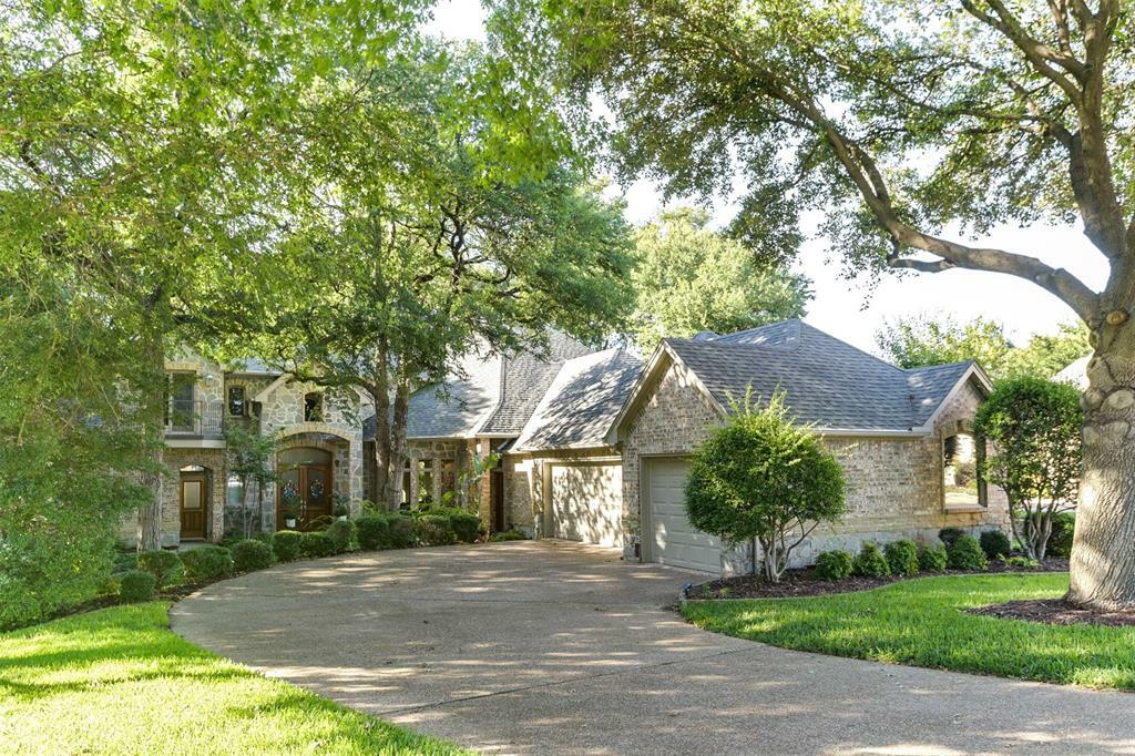 Property Photo:  1014 Amanda Drive  TX 76063 