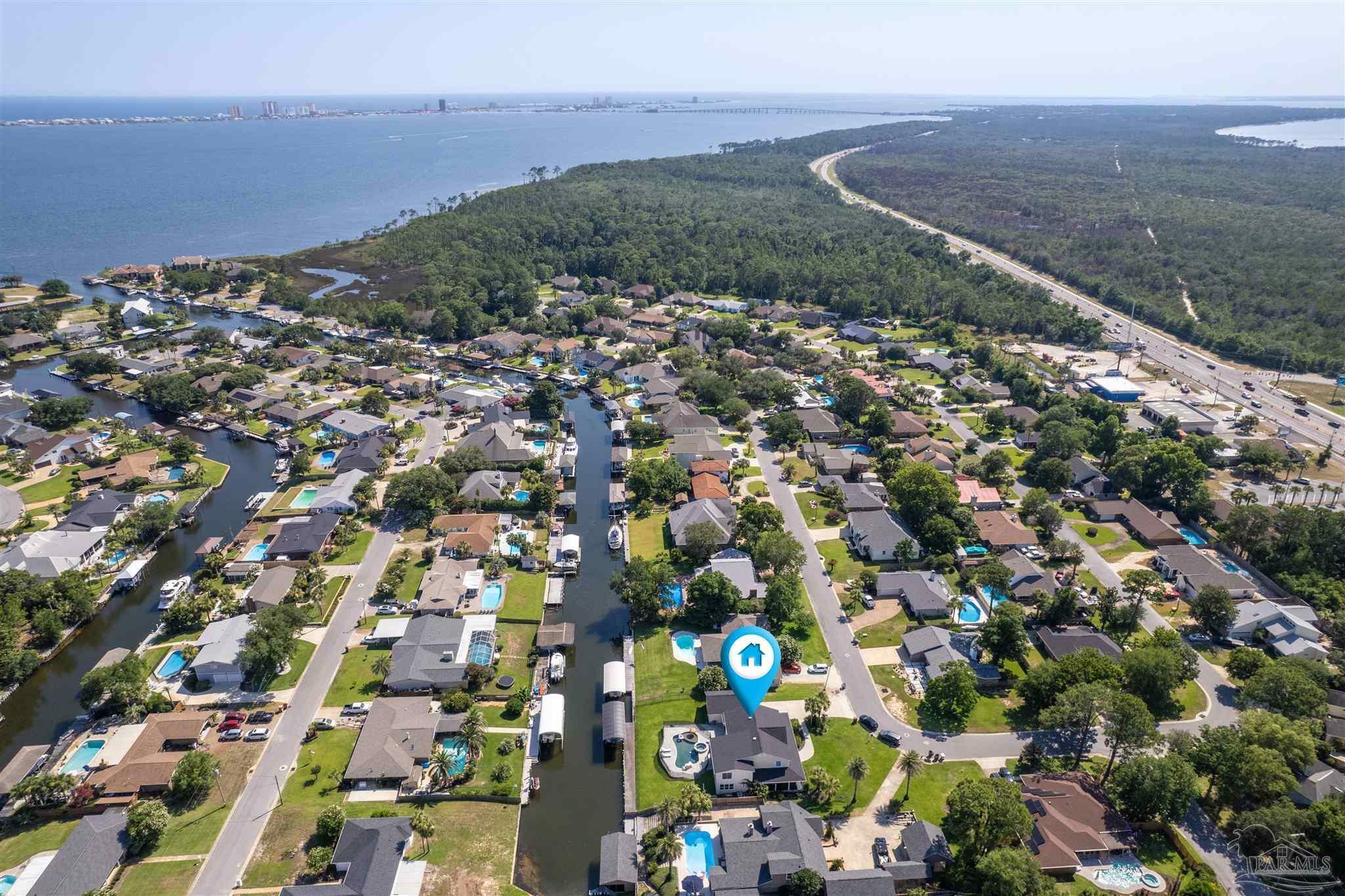 Property Photo:  976 Grand Canal St  FL 32563 