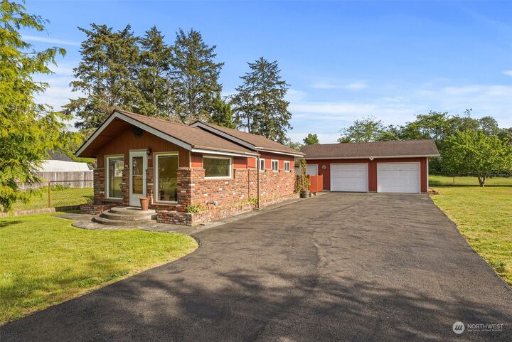 Property Photo:  801 W Ocean Avenue  WA 98595 