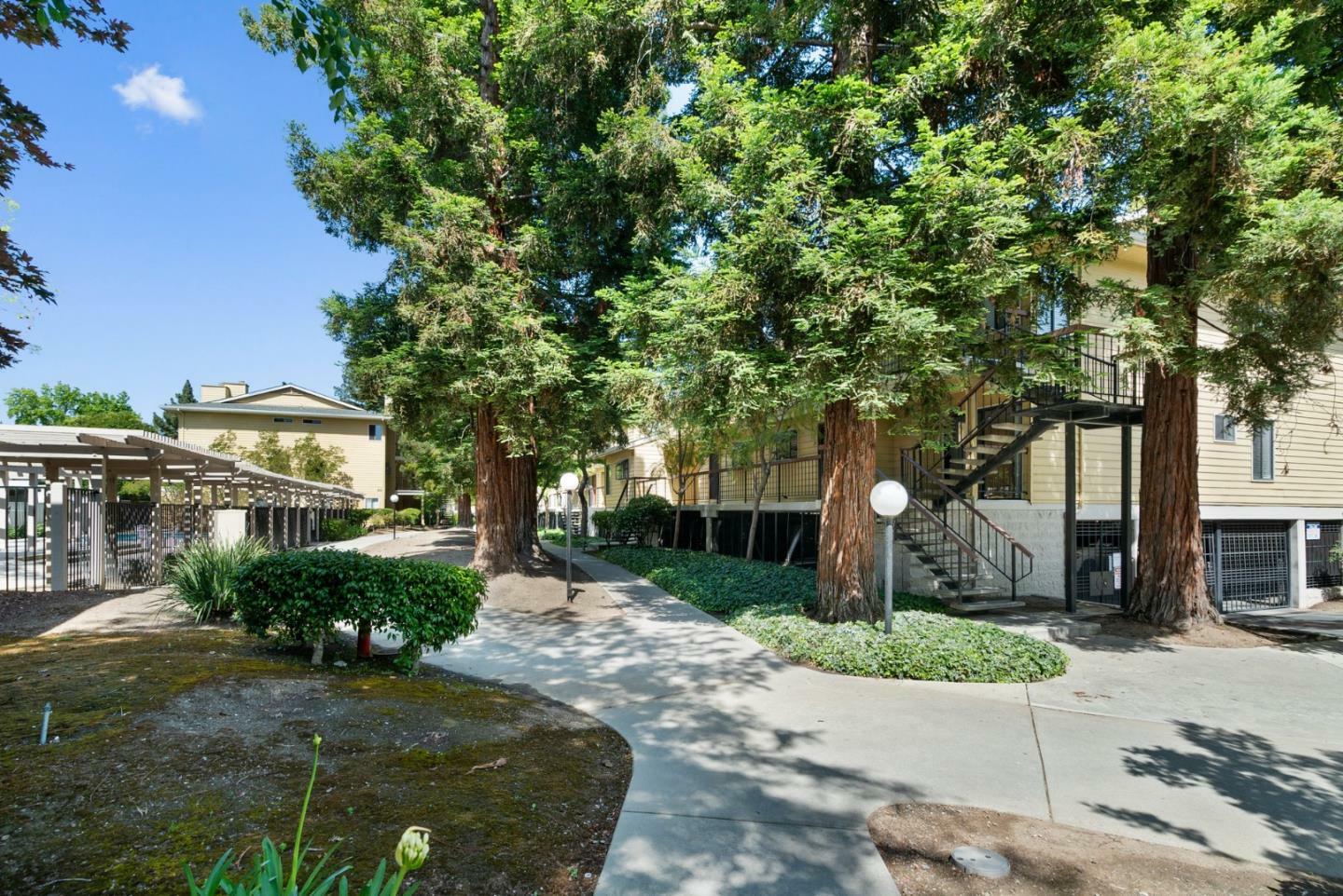 Property Photo:  431 Northlake Drive 30  CA 95117 