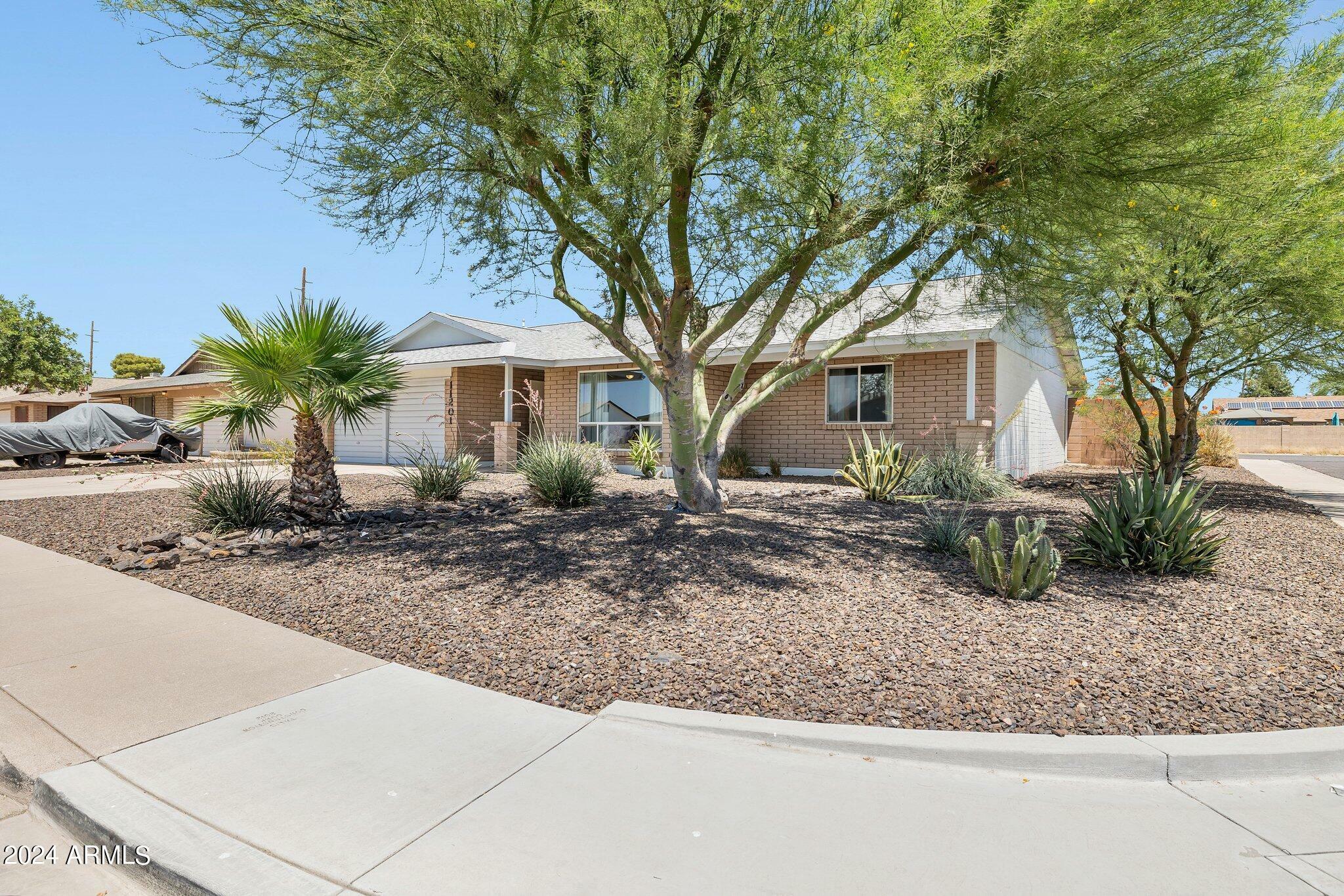 11201 N 43rd Drive  Glendale AZ 85304 photo