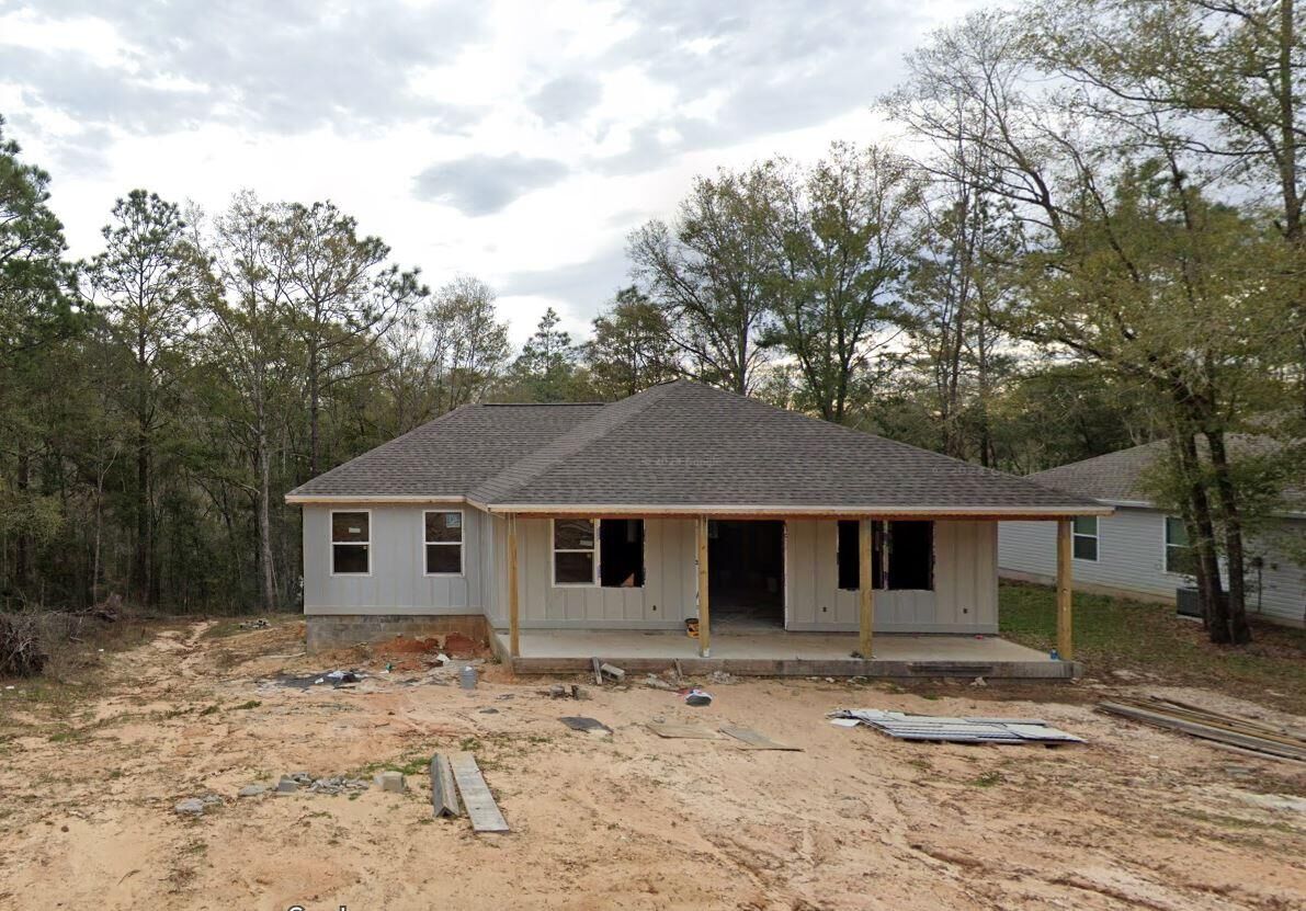 Property Photo: 100 Windsor Drive FL 32539