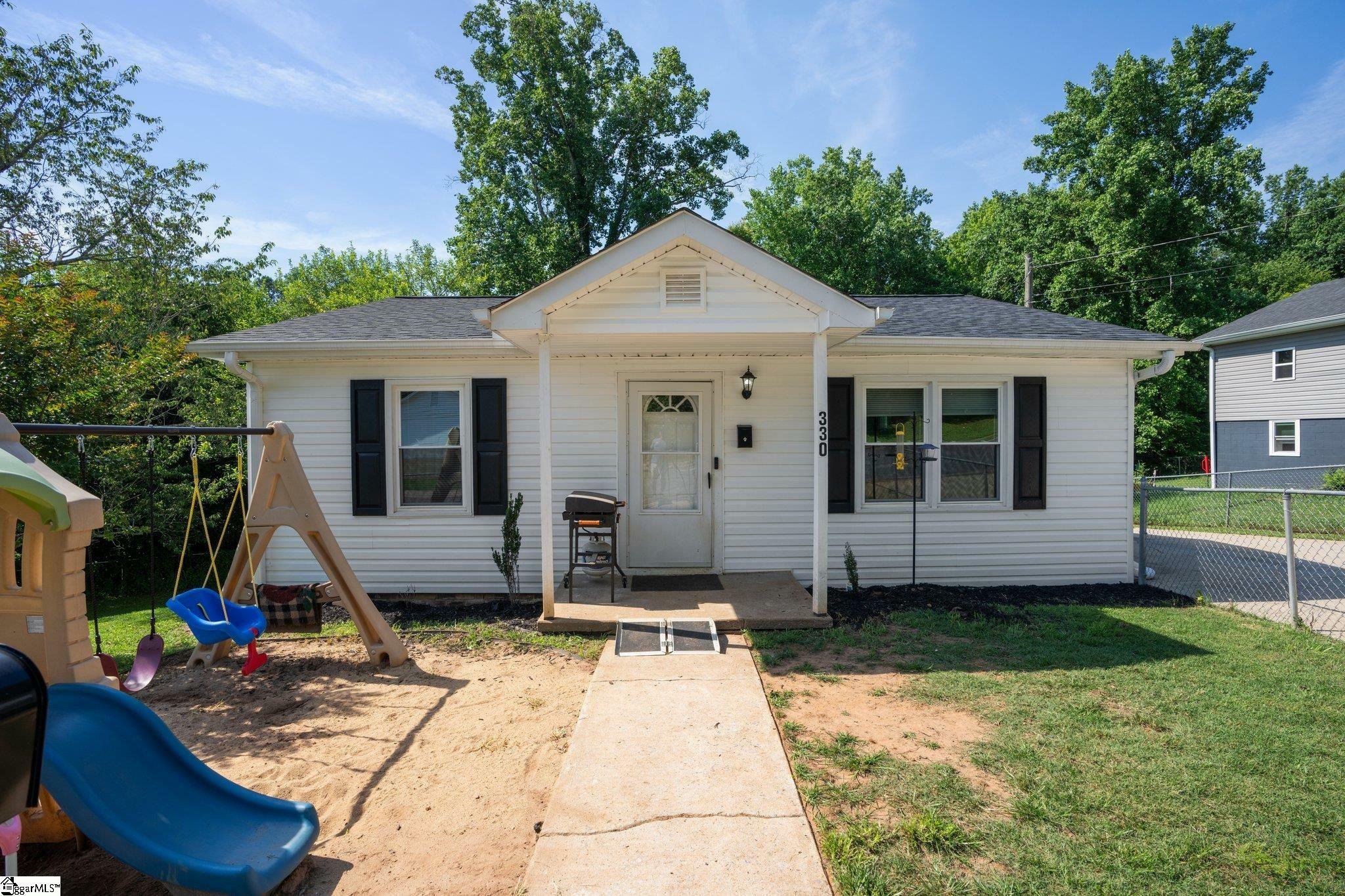 Property Photo:  330 Sycamore Street  SC 29340 