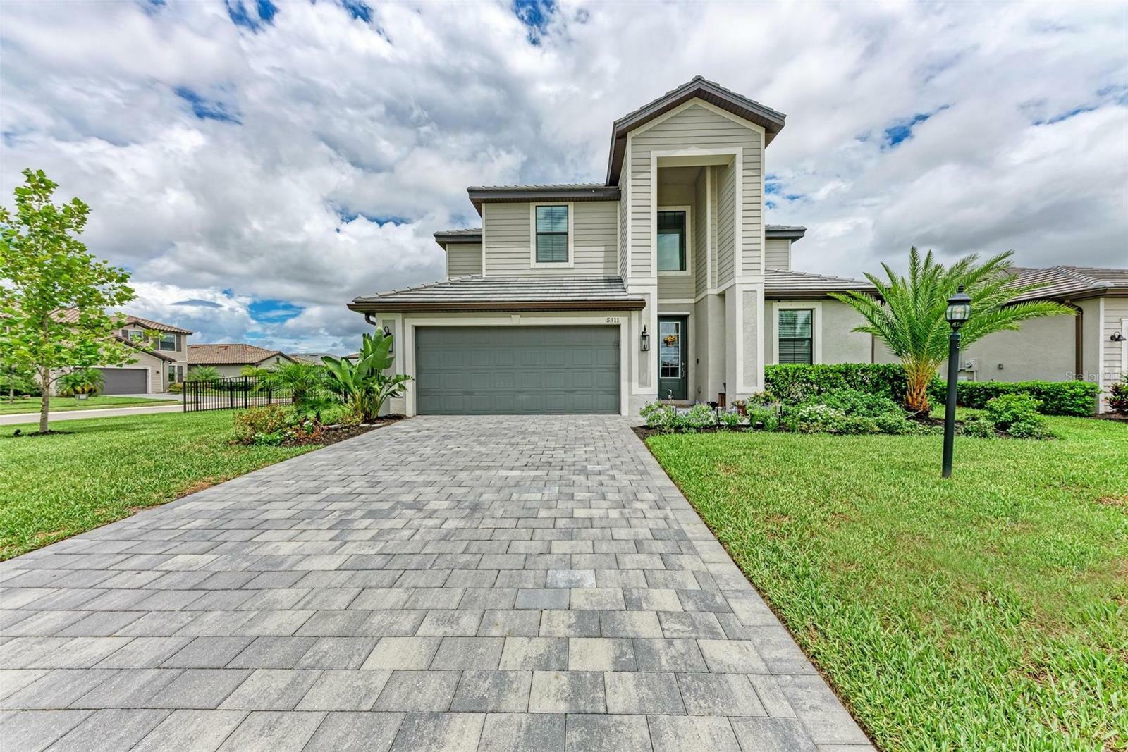 Property Photo: 5311 Coral Reef Way FL 34211