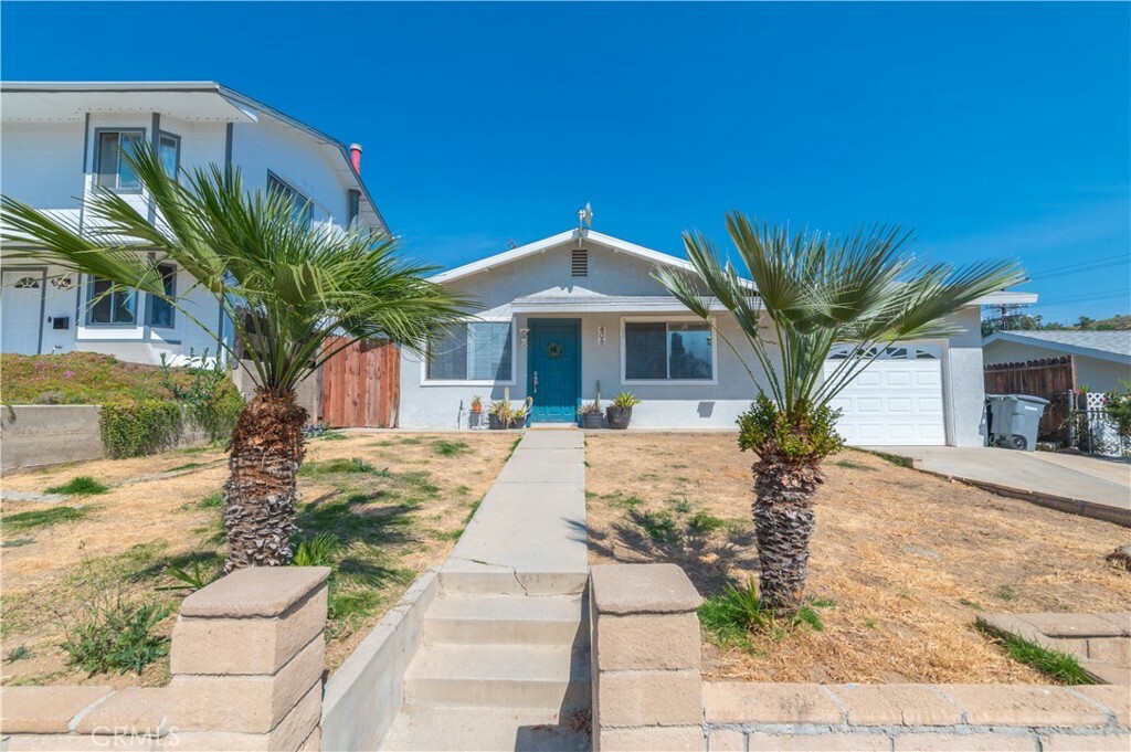 Property Photo:  406 Granite Street  CA 92530 