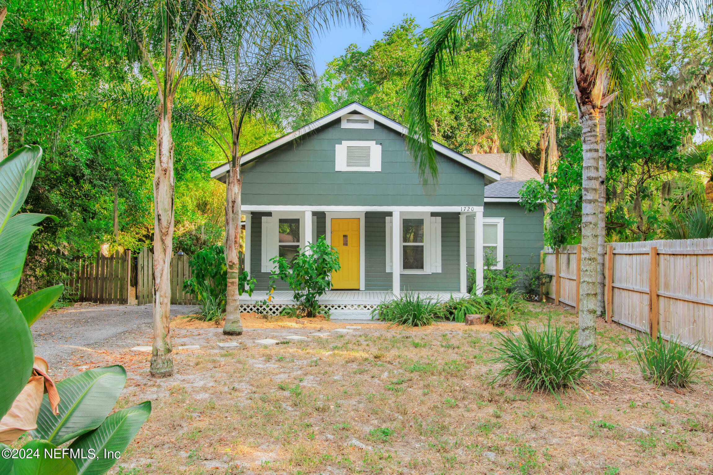 Property Photo: 1720 Boulder Street FL 32207