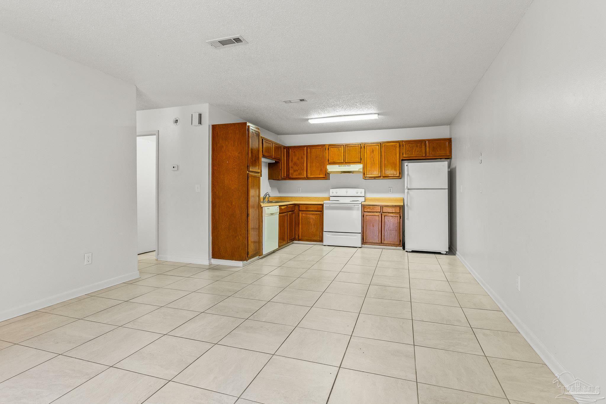 Property Photo:  3401 Greenbriar Cir  FL 32563 