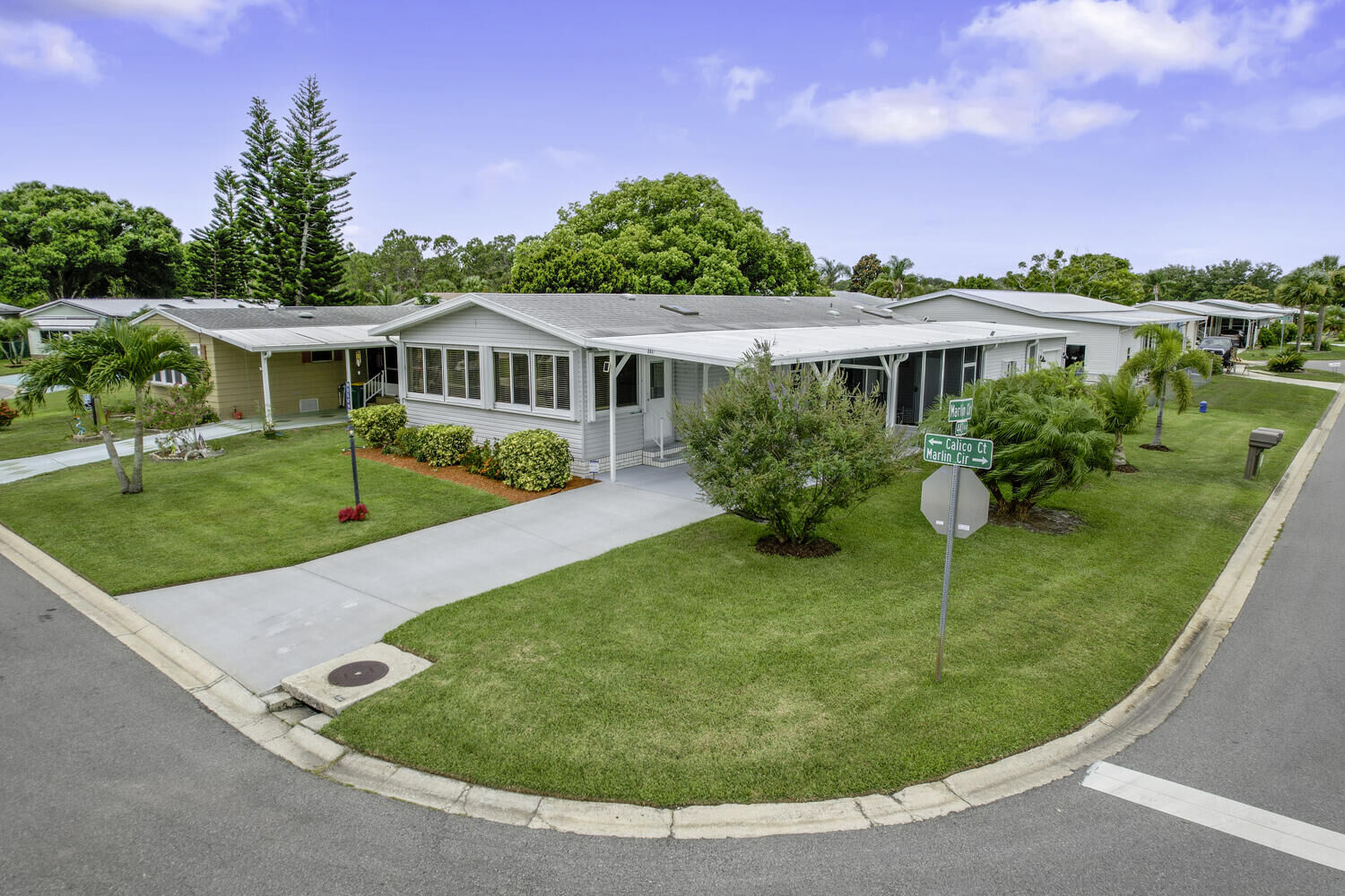 Property Photo: 201 Calico Court FL 32976