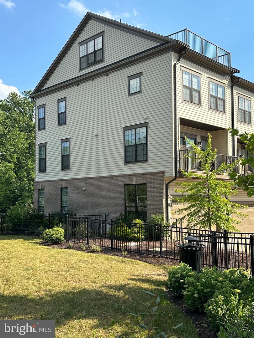 Property Photo: 4402 Fair Lakes Court VA 22033