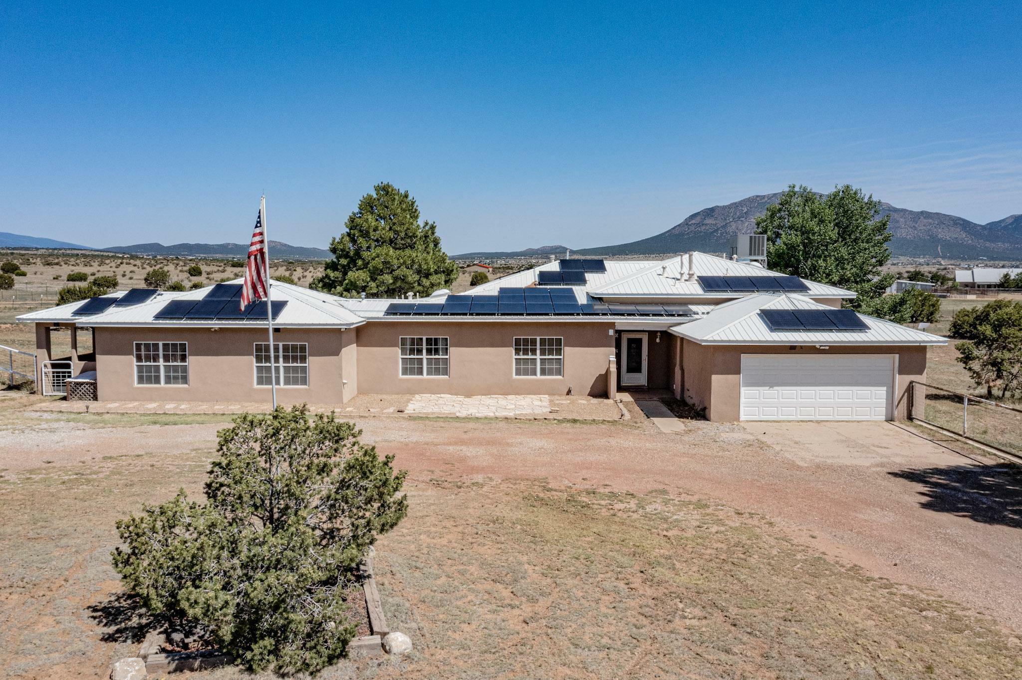 Property Photo:  3 Bandolero Road  NM 87015 