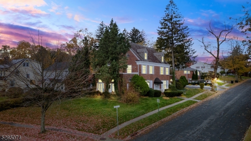 Property Photo:  665 Hamilton Rd  NJ 07079 