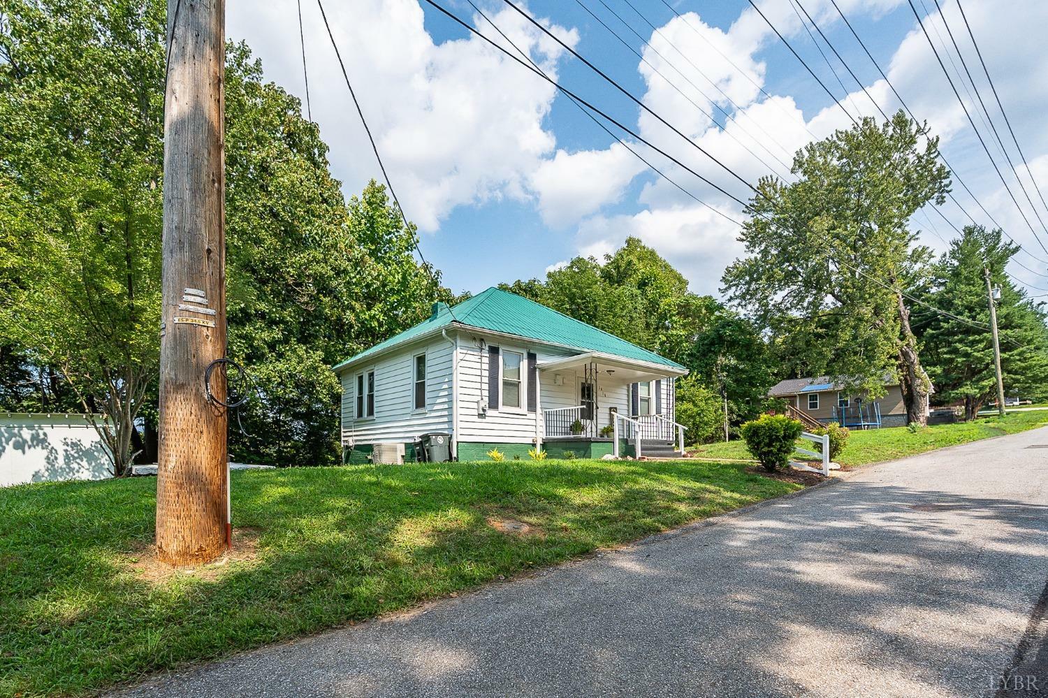 Property Photo:  3018 Hillview Street  VA 24501 