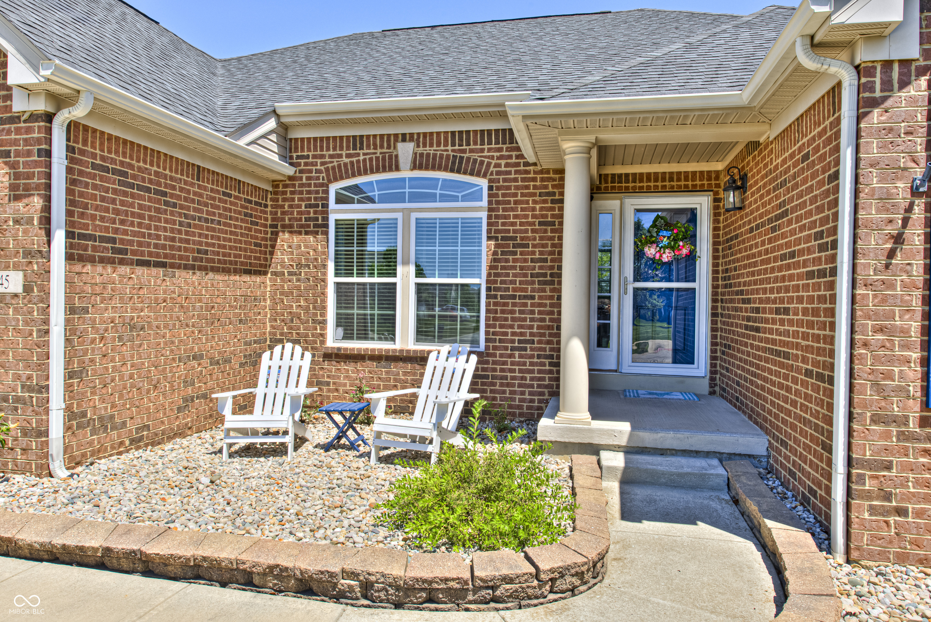 Property Photo:  1945 Saratoga Drive  IN 46143 