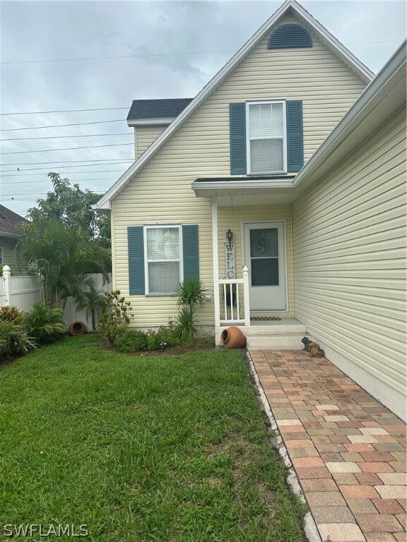 Property Photo:  171 Leawood Circle  FL 34104 