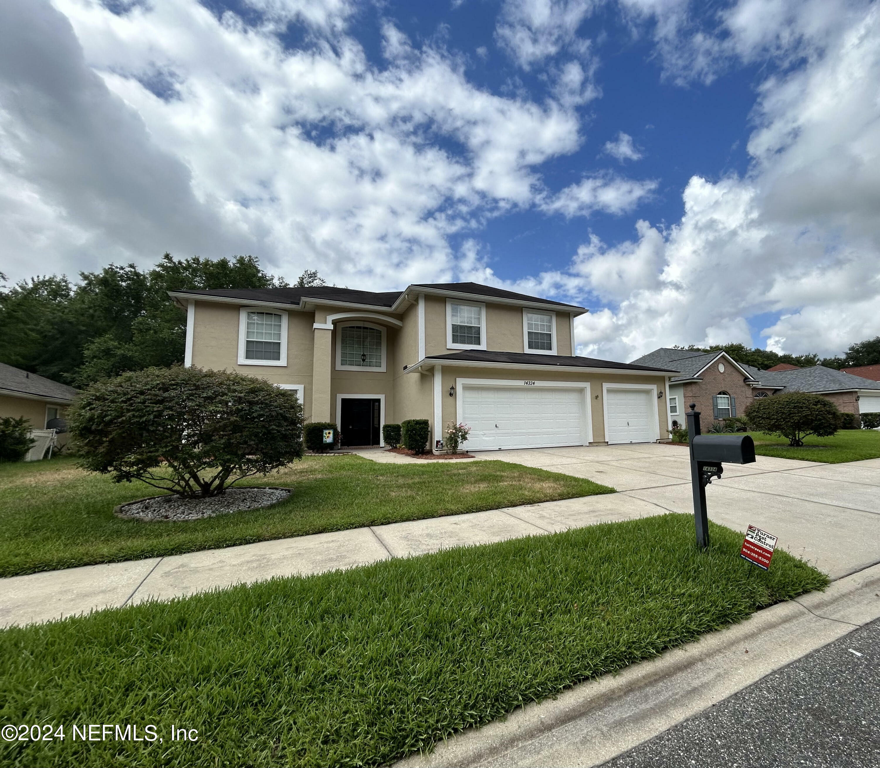 Property Photo:  14334 Fish Eagle Drive E  FL 32226 