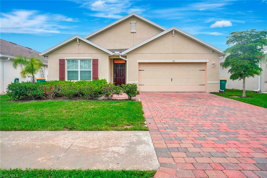 Property Photo: 732 Hadley St W FL 34104