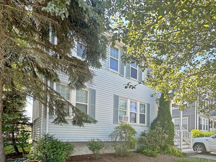 Property Photo:  218-220 Linwood Ave 220  MA 02460 