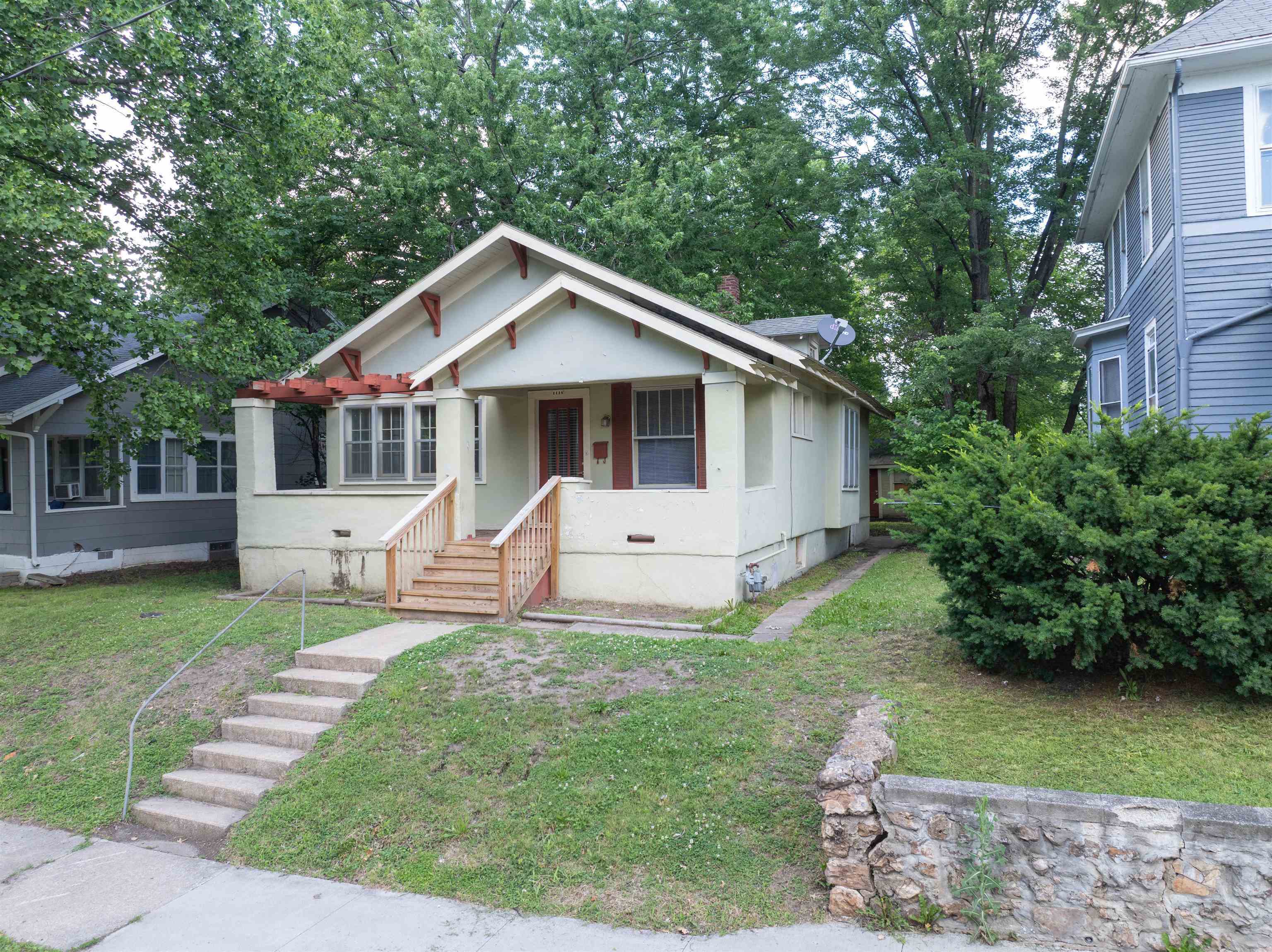 Property Photo:  1118 W 7th  MO 65301 