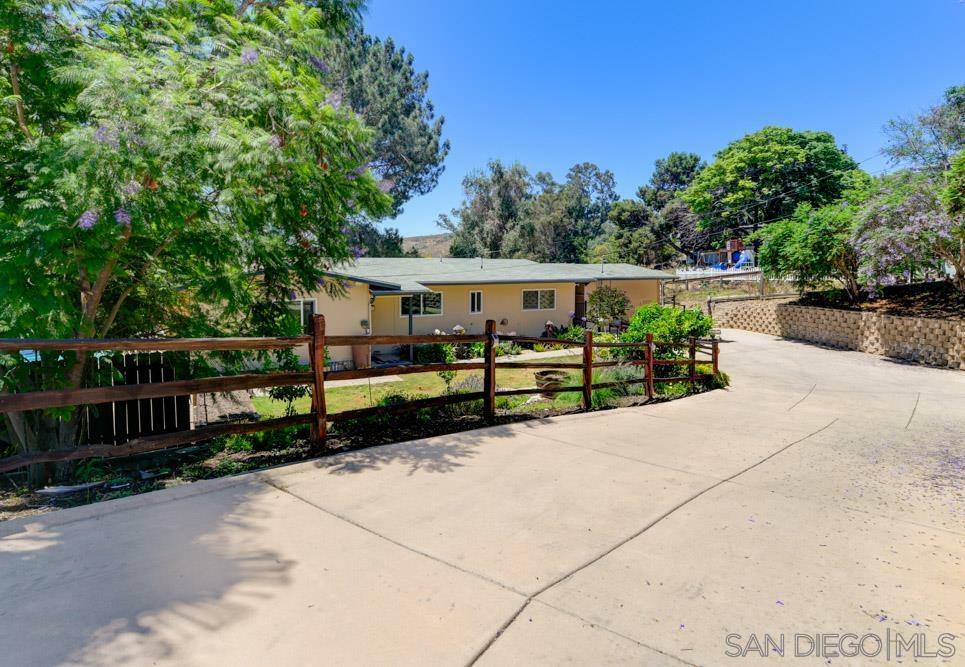 Property Photo: 2841 Highlands Blvd CA 91977