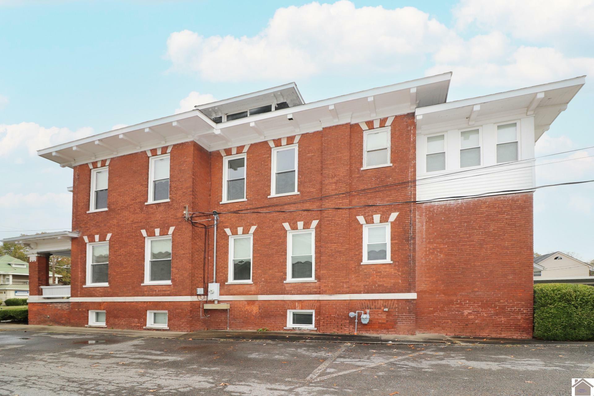 Property Photo:  2116 Broadway Street  KY 42001 