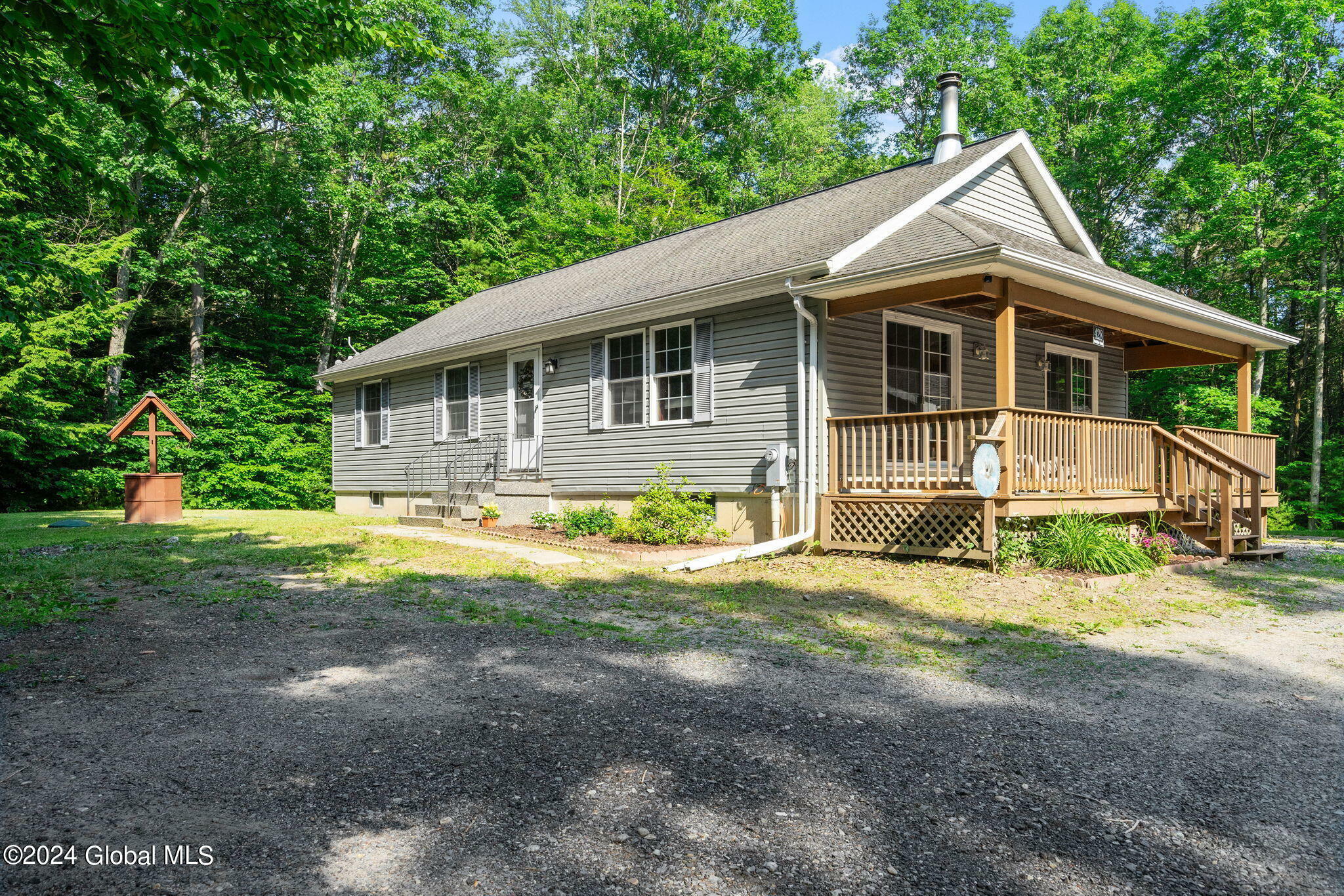 Property Photo:  428 Southline Road  NY 12074 