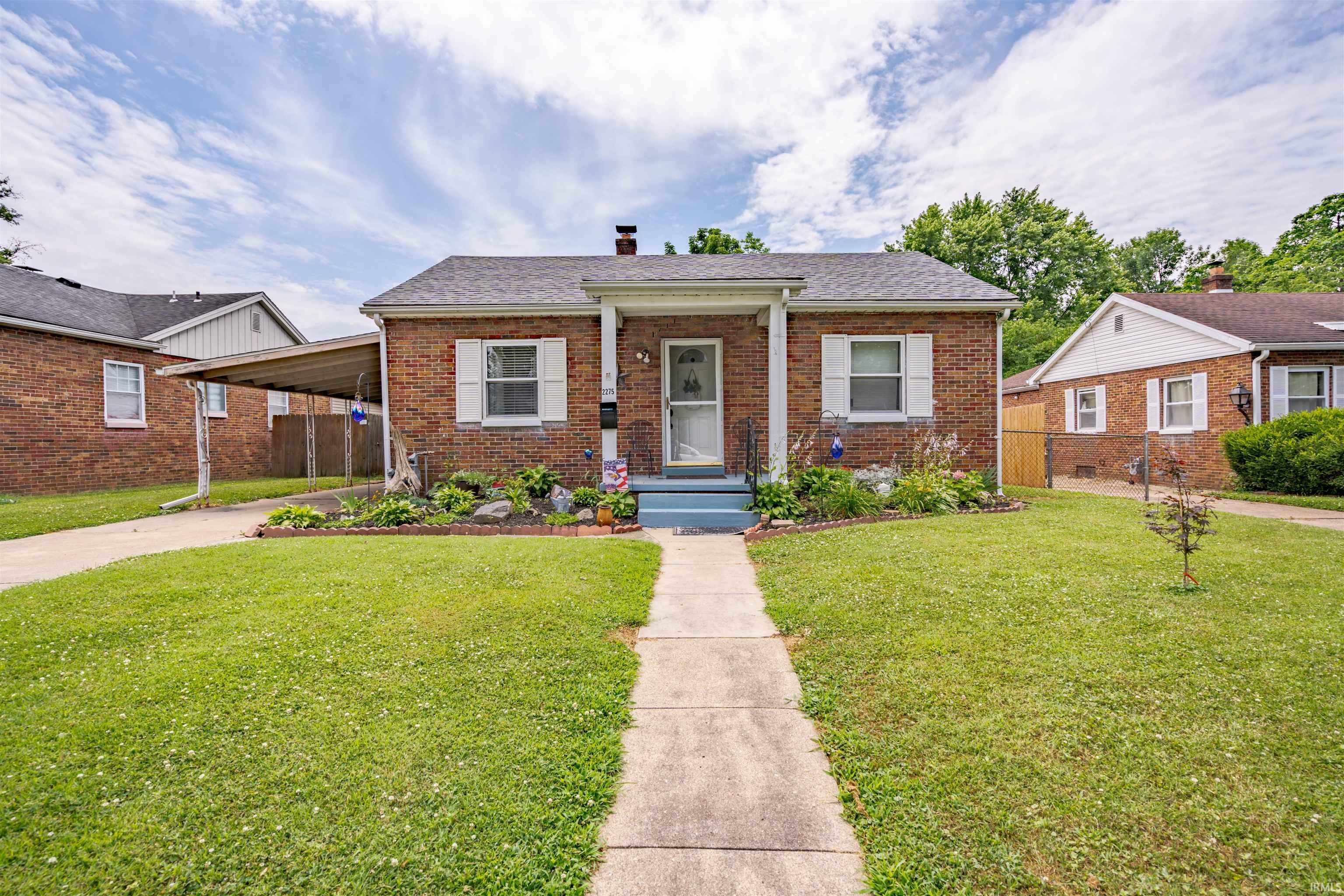 Property Photo:  2275 E Indiana Street  IN 47711 