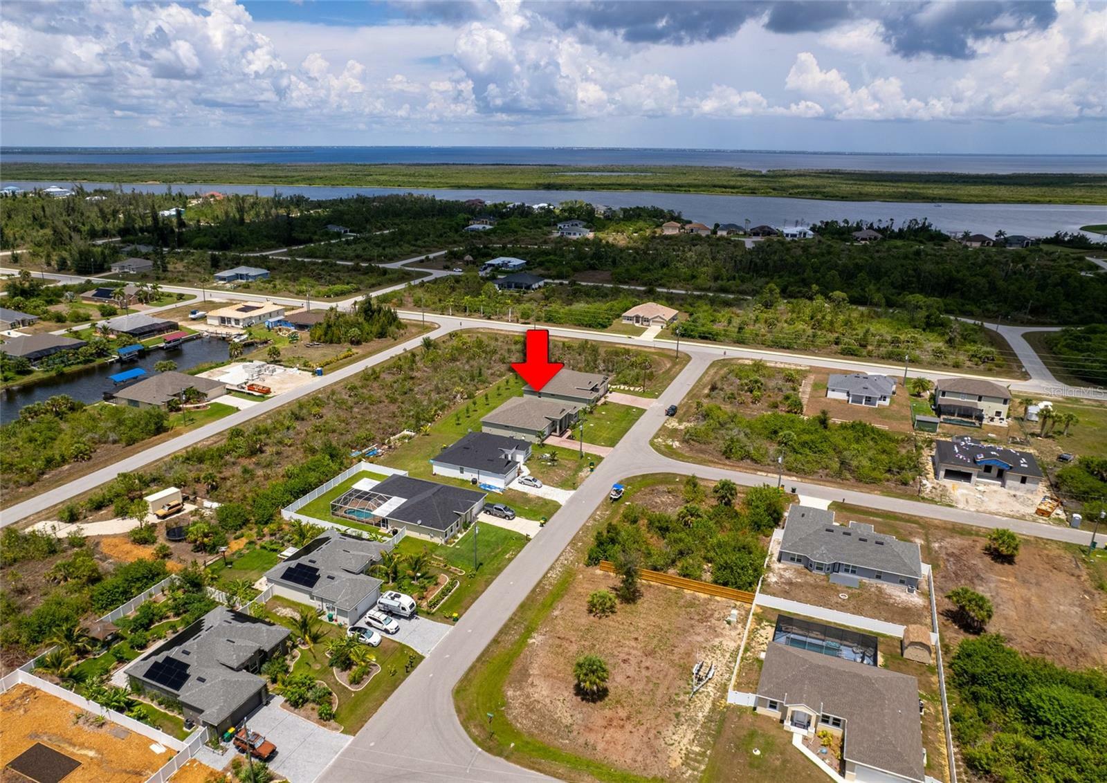 Property Photo:  15512 Greenwood Avenue  FL 33981 