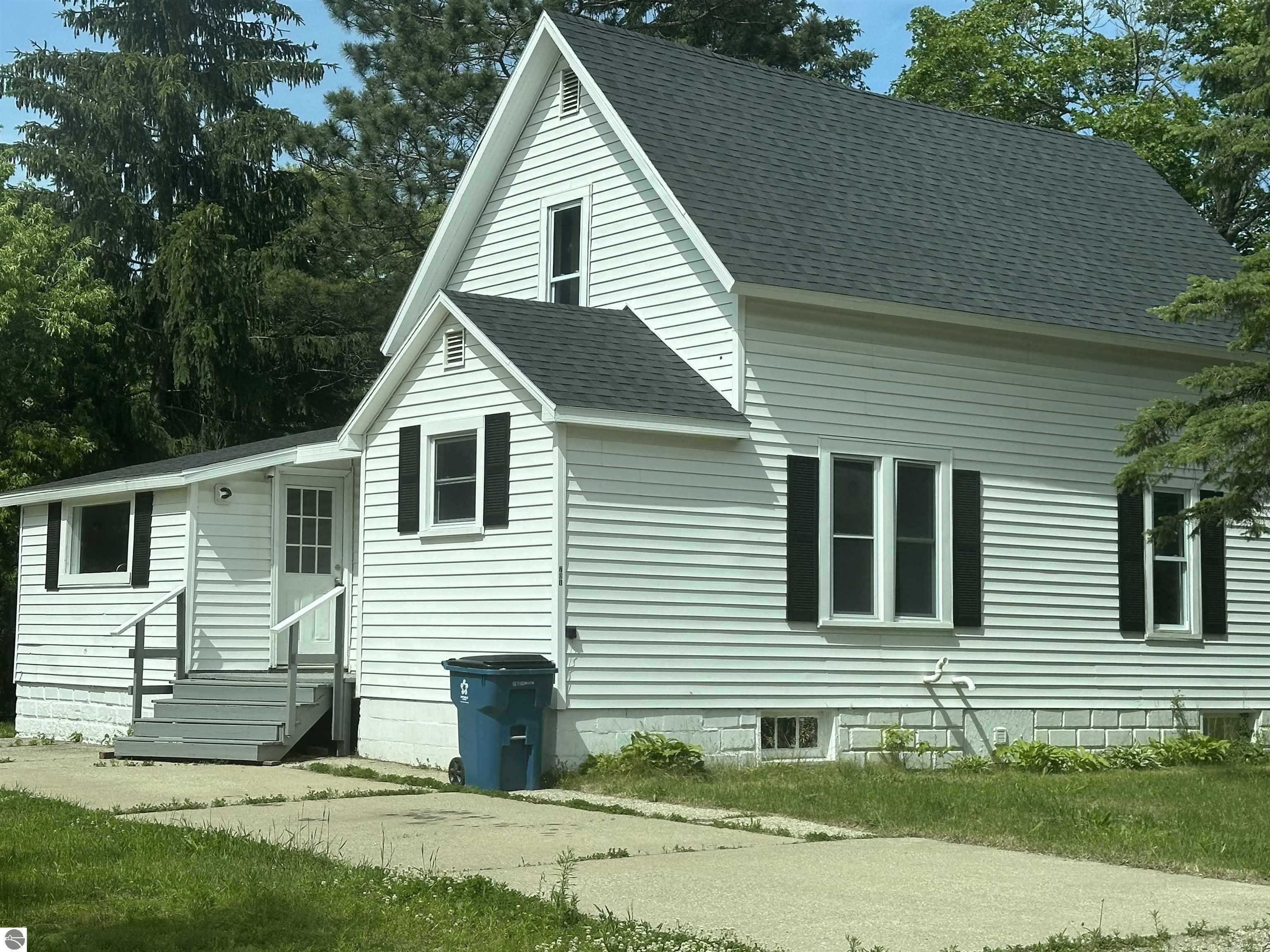 Property Photo:  701 Colfax Street  MI 49601 