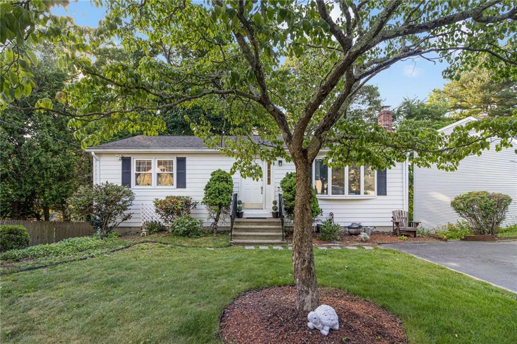 Property Photo:  17 Beverly Circle  RI 02828 