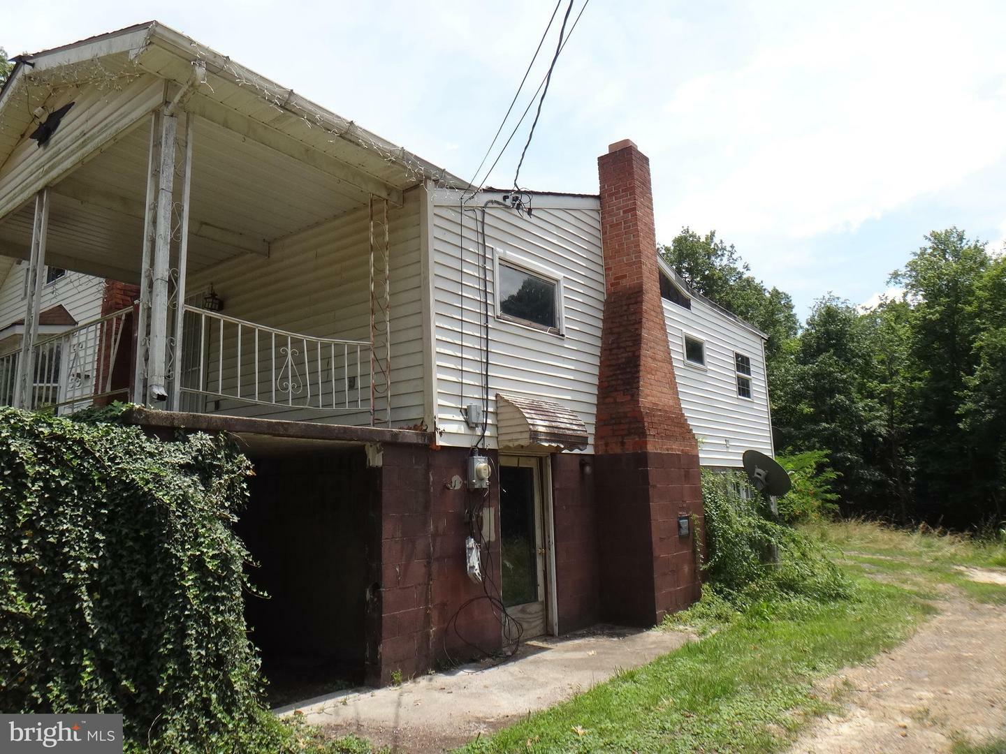 Property Photo:  90 Oakman Lane  WV 26753 