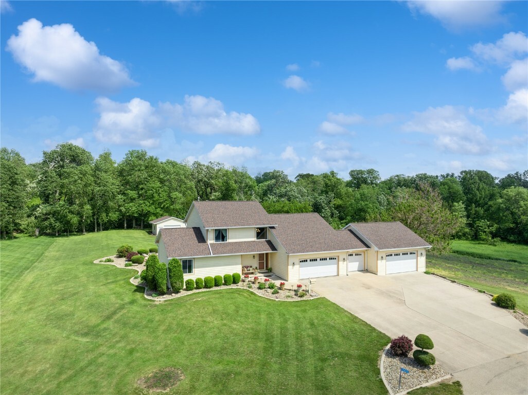 Property Photo:  8405 Santa Maria Drive SW  IA 52404 