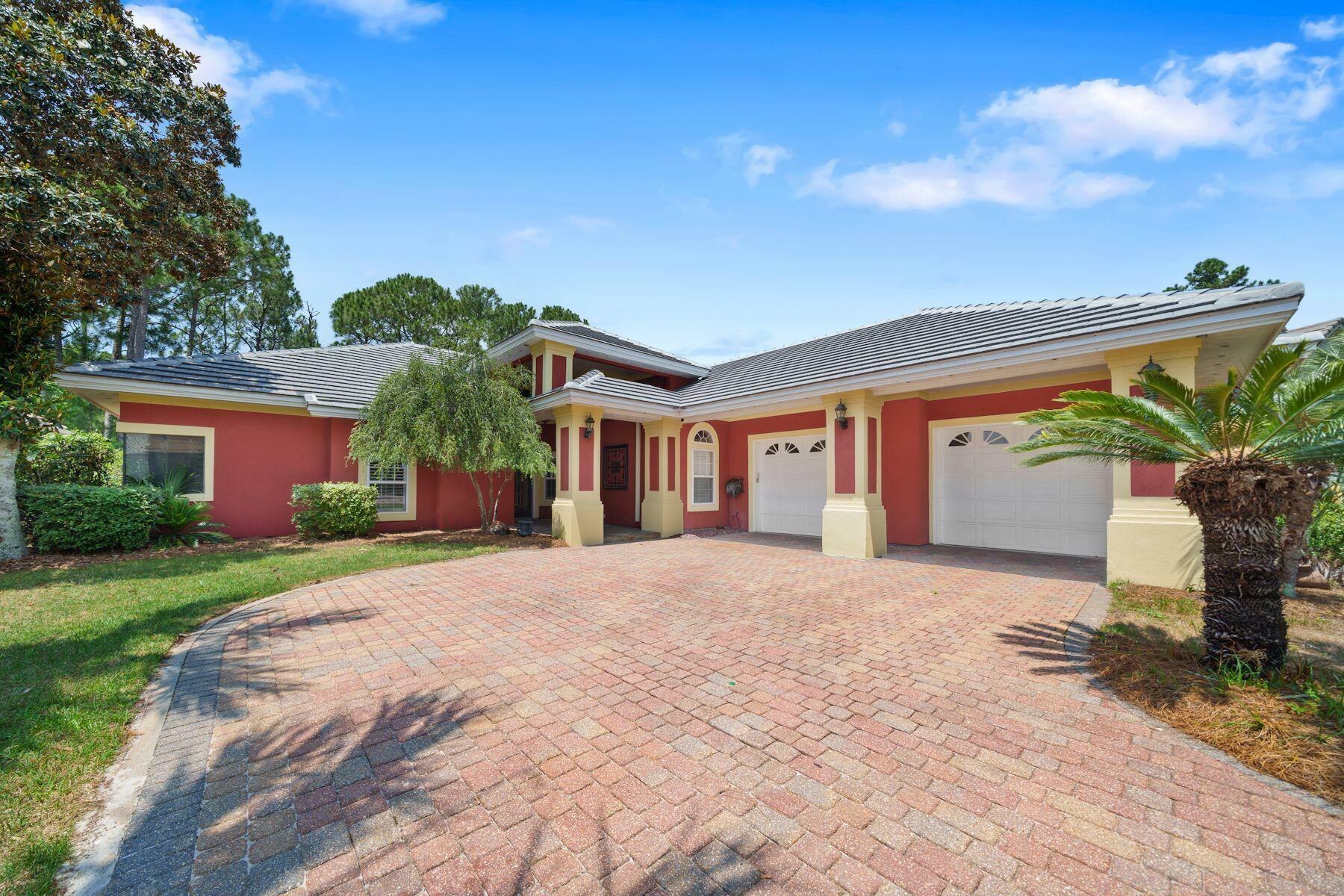 Property Photo: 4702 Lantana Lane FL 32541
