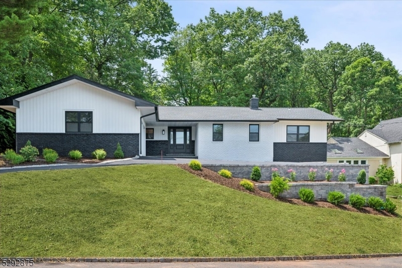Property Photo: 14 Outlook Way NJ 07081