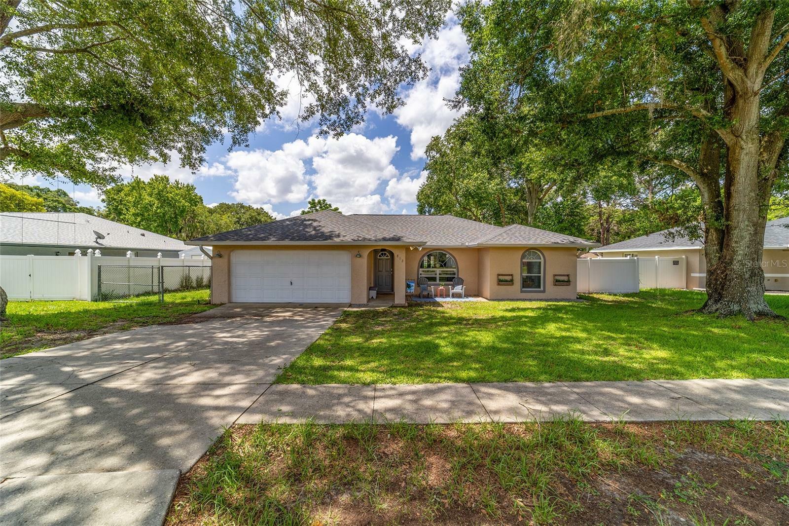 Property Photo:  812 Ridge Avenue  FL 34785 