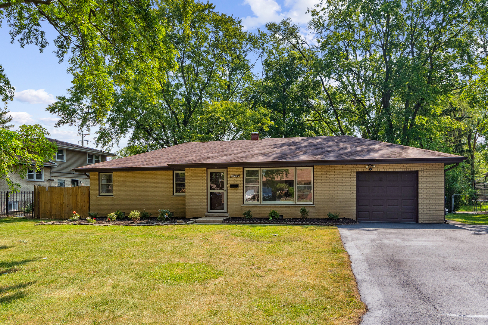 Property Photo:  10705 S Plahm Court  IL 60482 