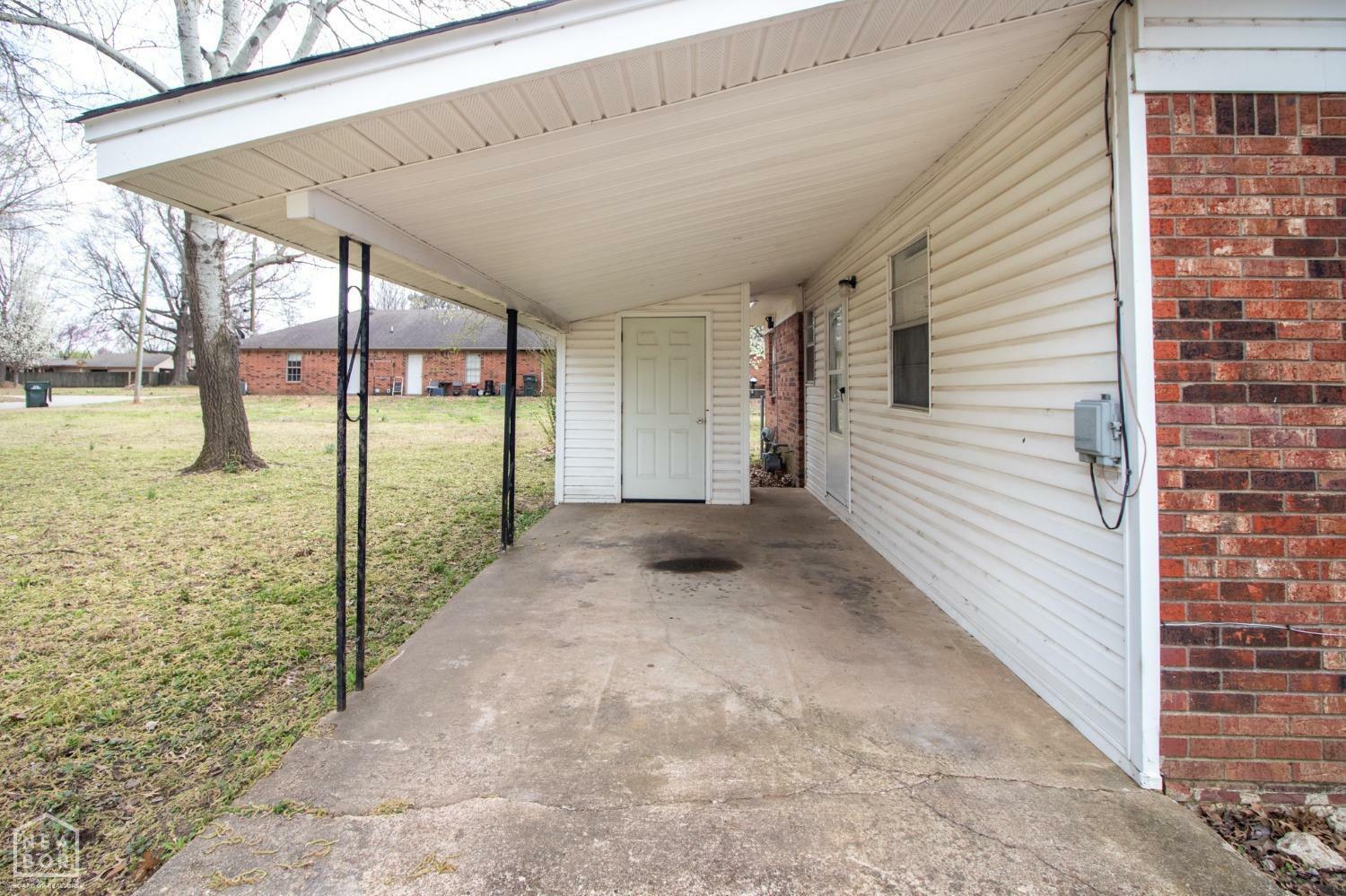 Property Photo:  300 Court Street  AR 72437 