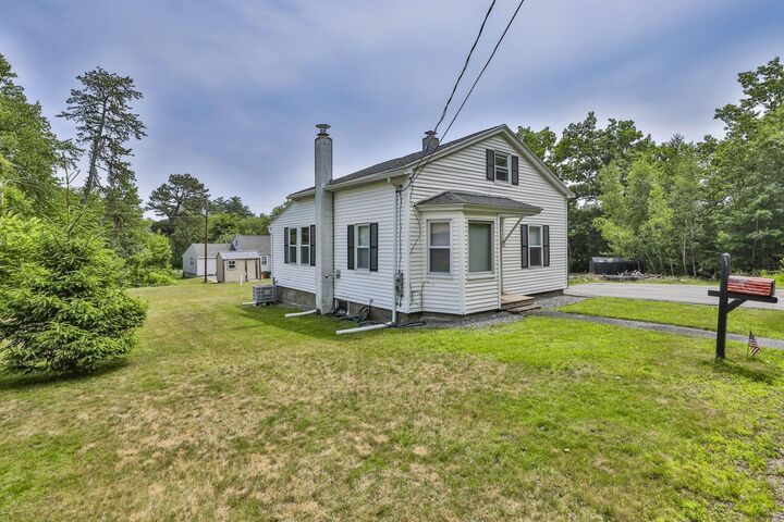 Property Photo:  9 Cardinal Road  NH 03032 