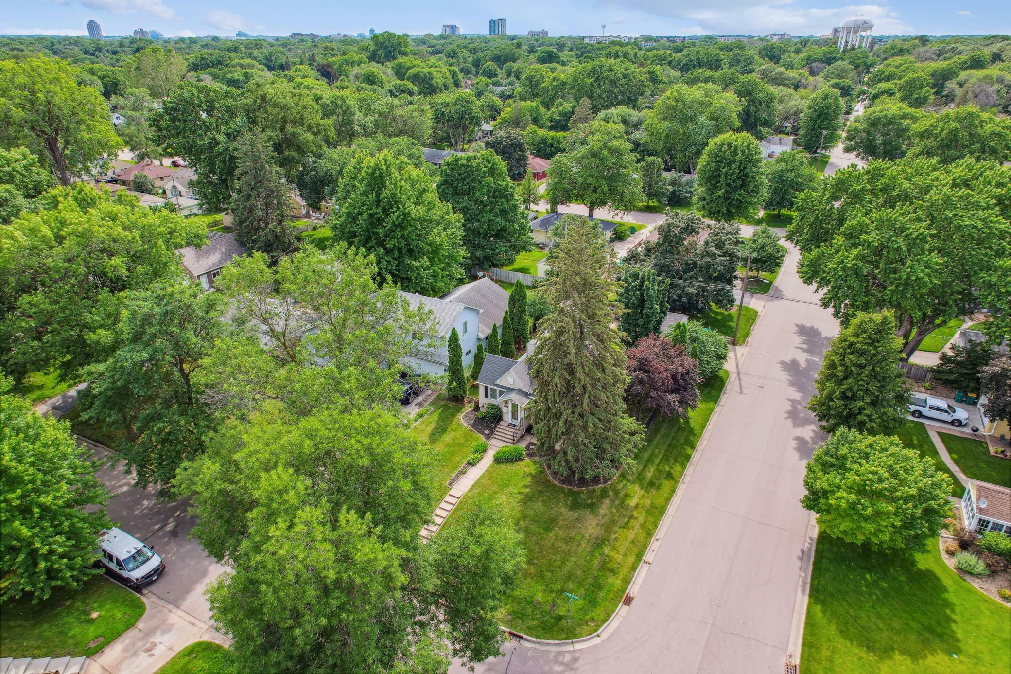 Property Photo: 6400 Humboldt Avenue S MN 55423