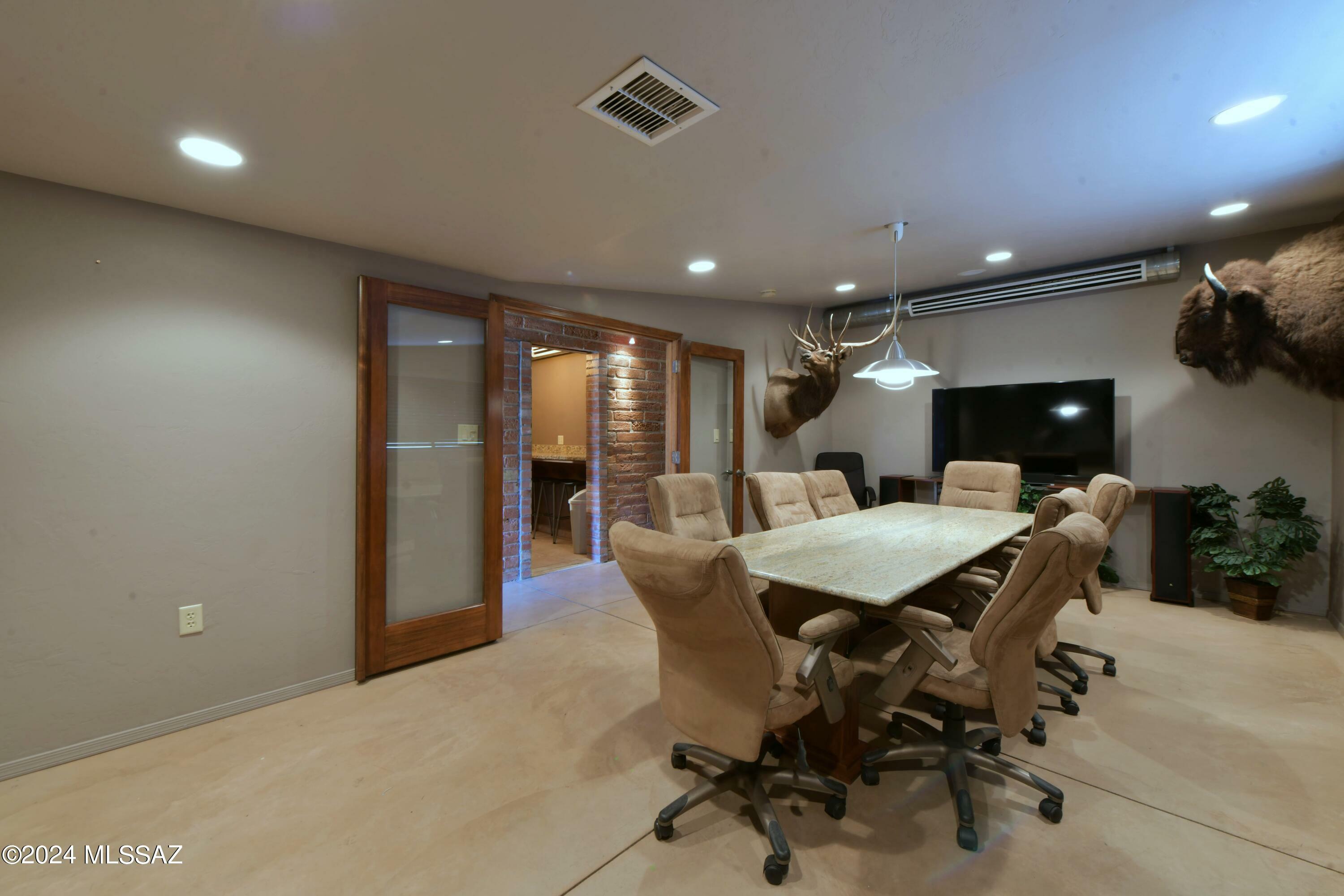 Property Photo:  121 S Langley Avenue  AZ 85710 