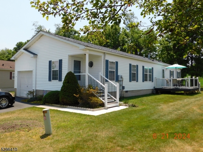 Property Photo:  9 Morningside Dr  NJ 07823 