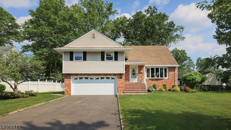 Property Photo:  472 Otisco Drive  NJ 07090 