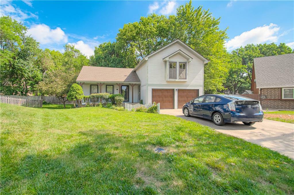 Property Photo:  14701 S Homestead Drive  KS 66062 