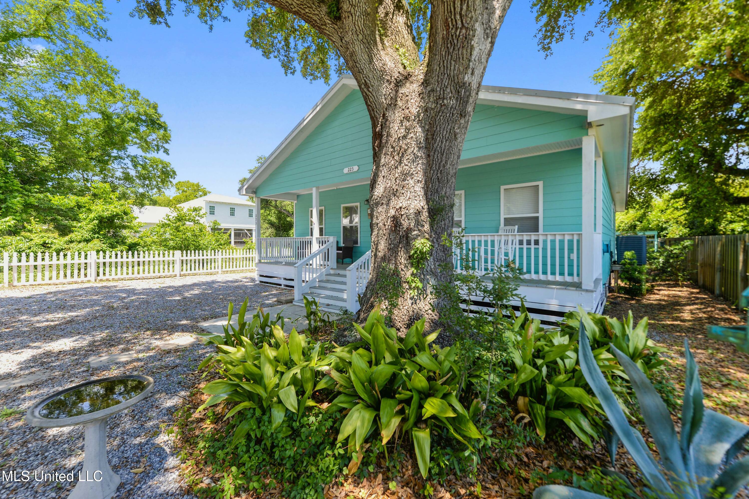Property Photo: 223 Sycamore Street MS 39520