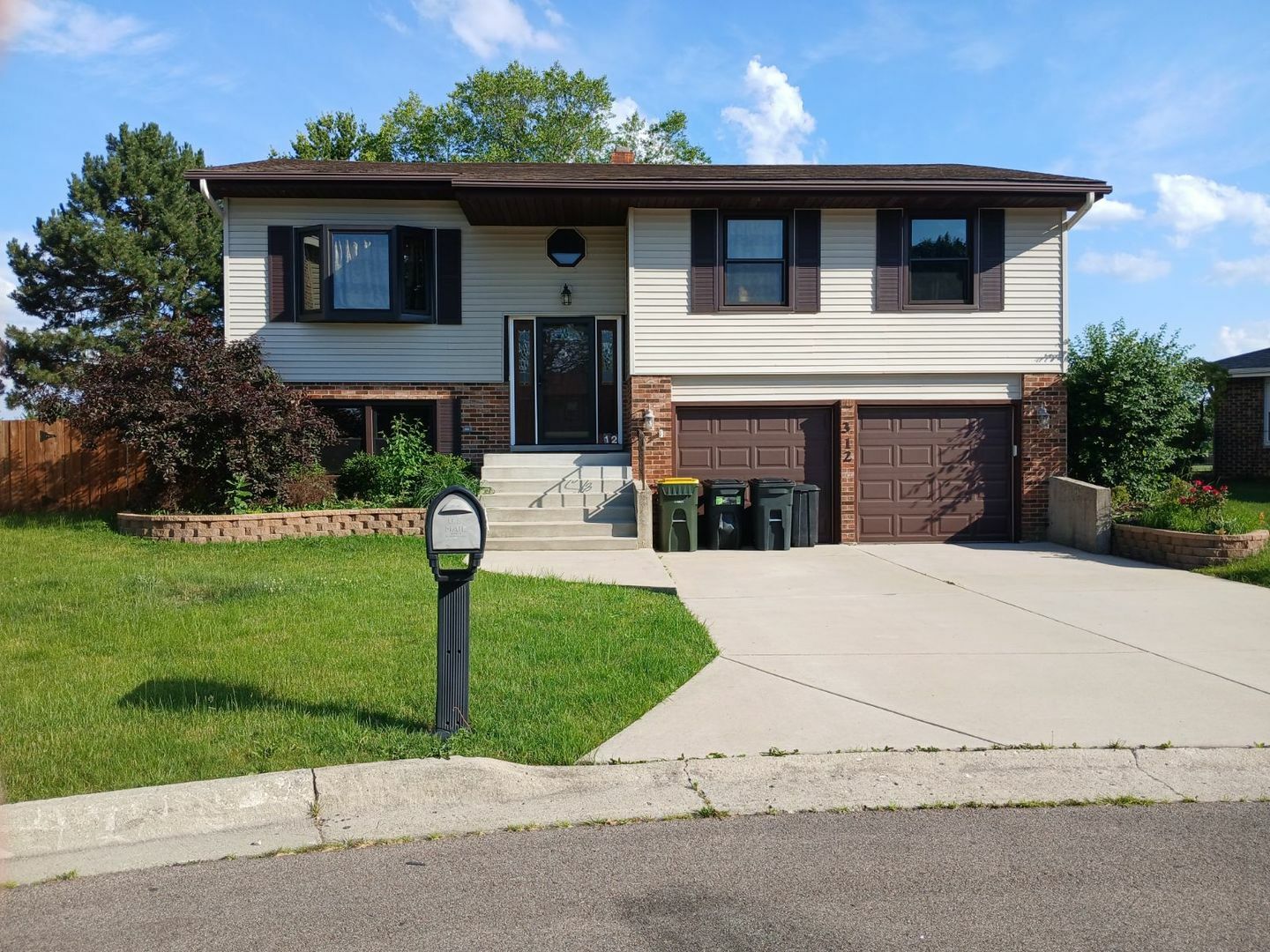 Property Photo:  312 Dancing Water Court  IL 60188 