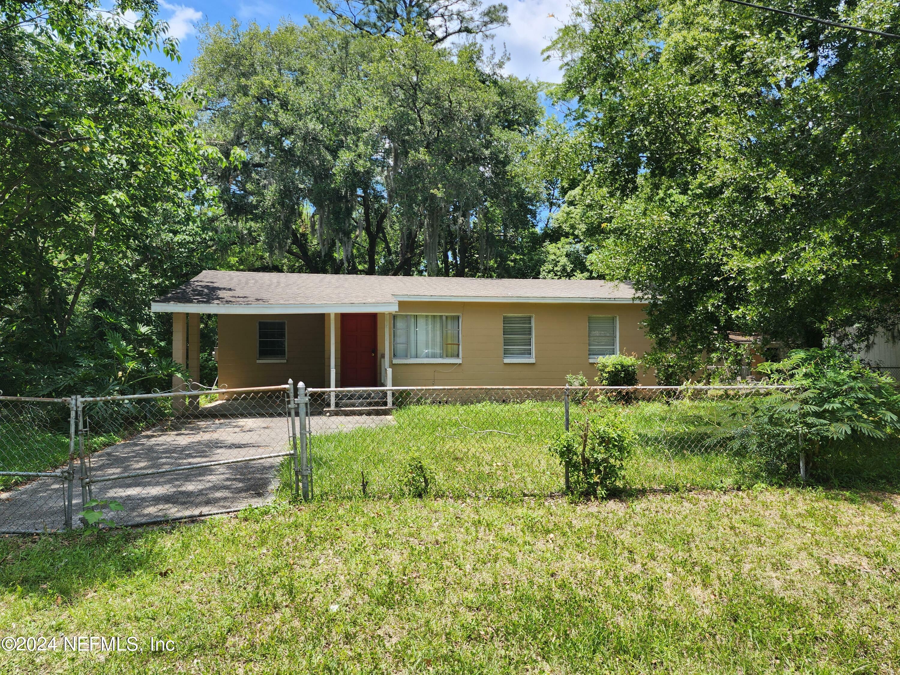 Property Photo:  9634 Ronnie Street  FL 32208 