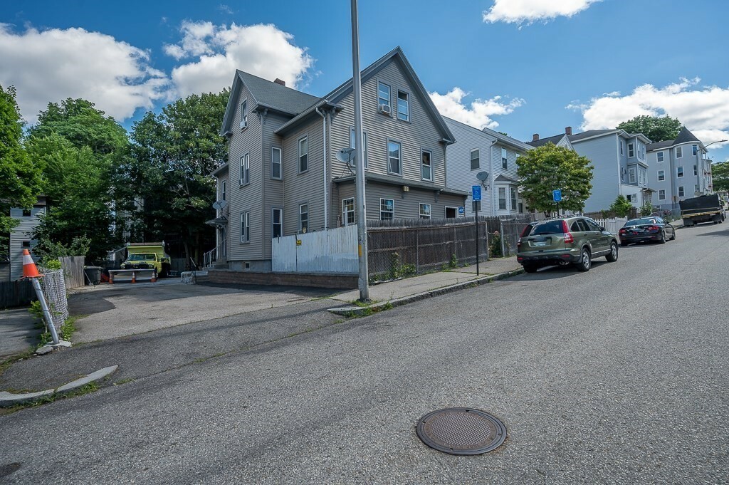 Property Photo: 17 Jefferson St MA 01604