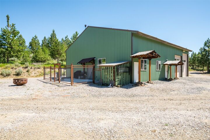Property Photo: 103 Grand Valley Road WA 98802