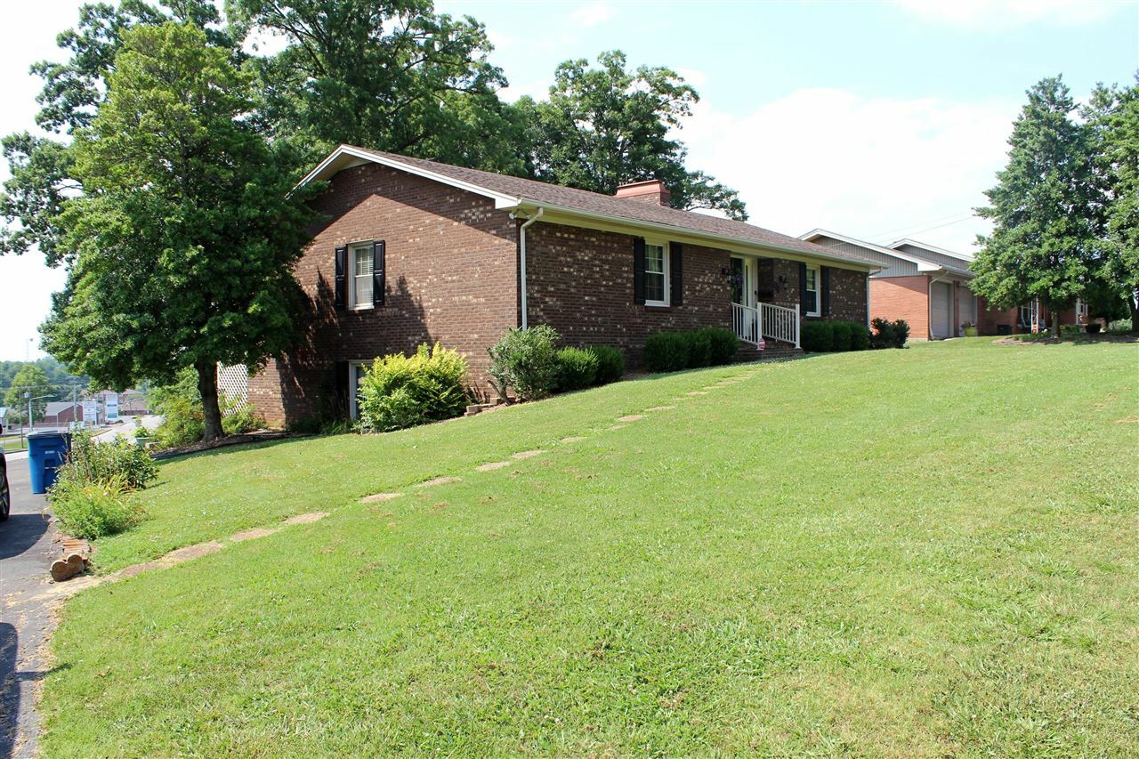 Property Photo:  101 Adairland Court  KY 42141 