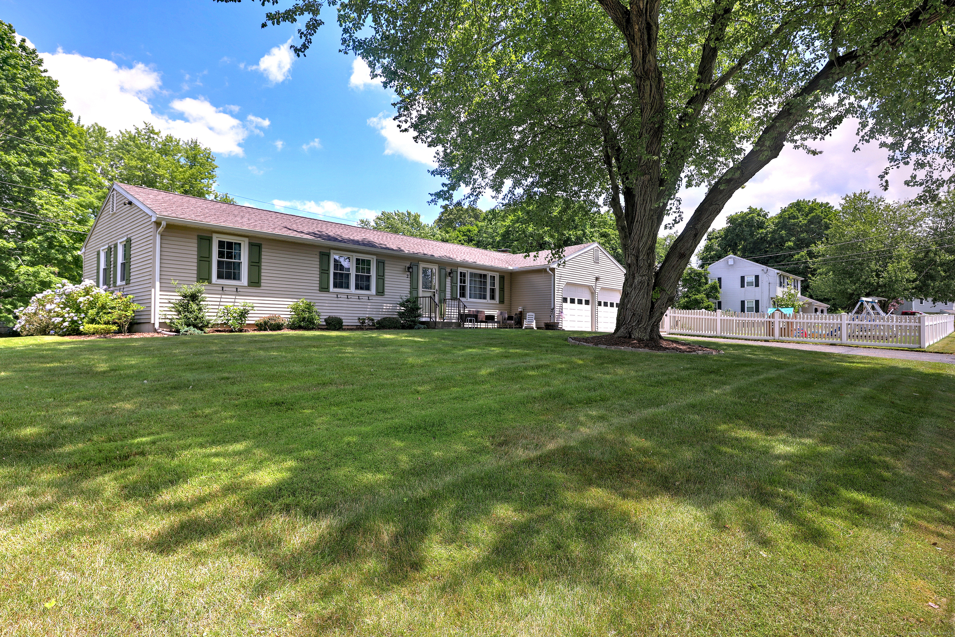 Property Photo:  2 Seiter Hill Road  CT 06492 