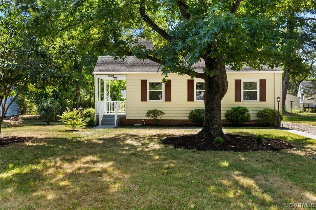 Property Photo:  1219 Keswick Lane  VA 23225 